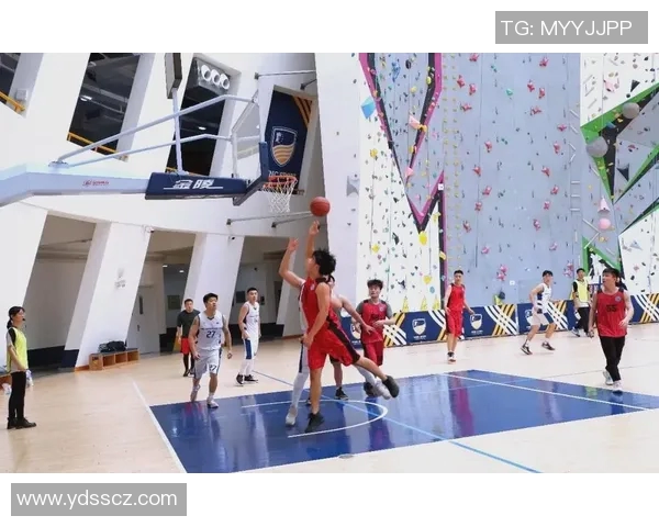 中国与日本篮球友谊赛精彩回顾两国球员激烈对抗展现体育精神与友谊 中国与日本篮球友谊赛精彩回顾两国球员激烈对抗展现体育精神与友谊